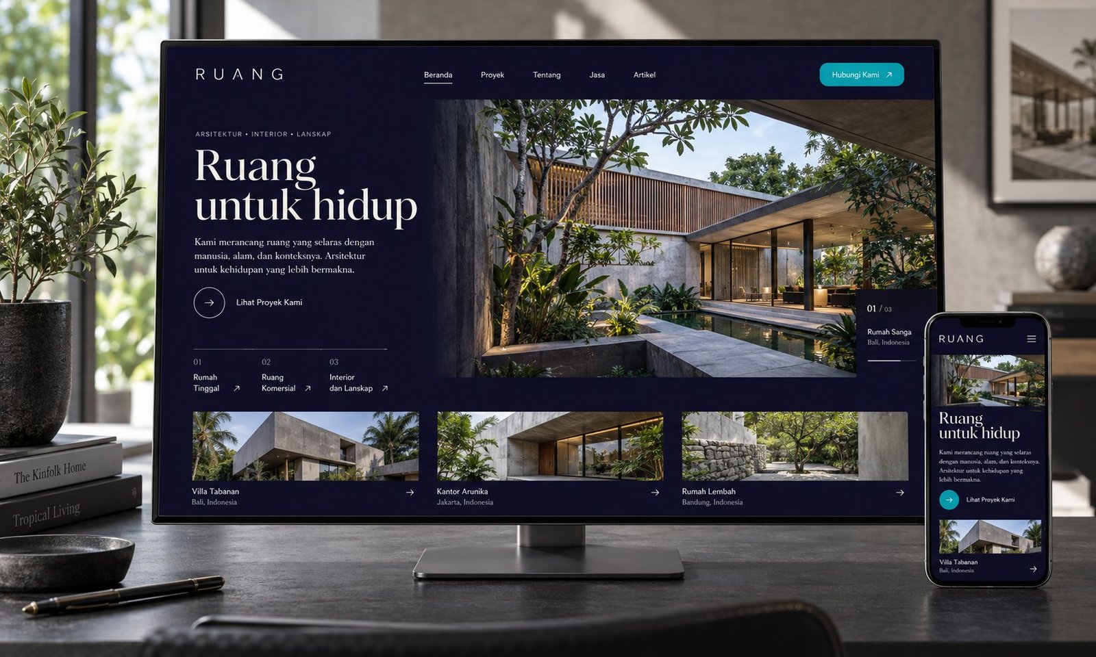 Website arsitektur Ruang pada monitor desktop dan ponsel